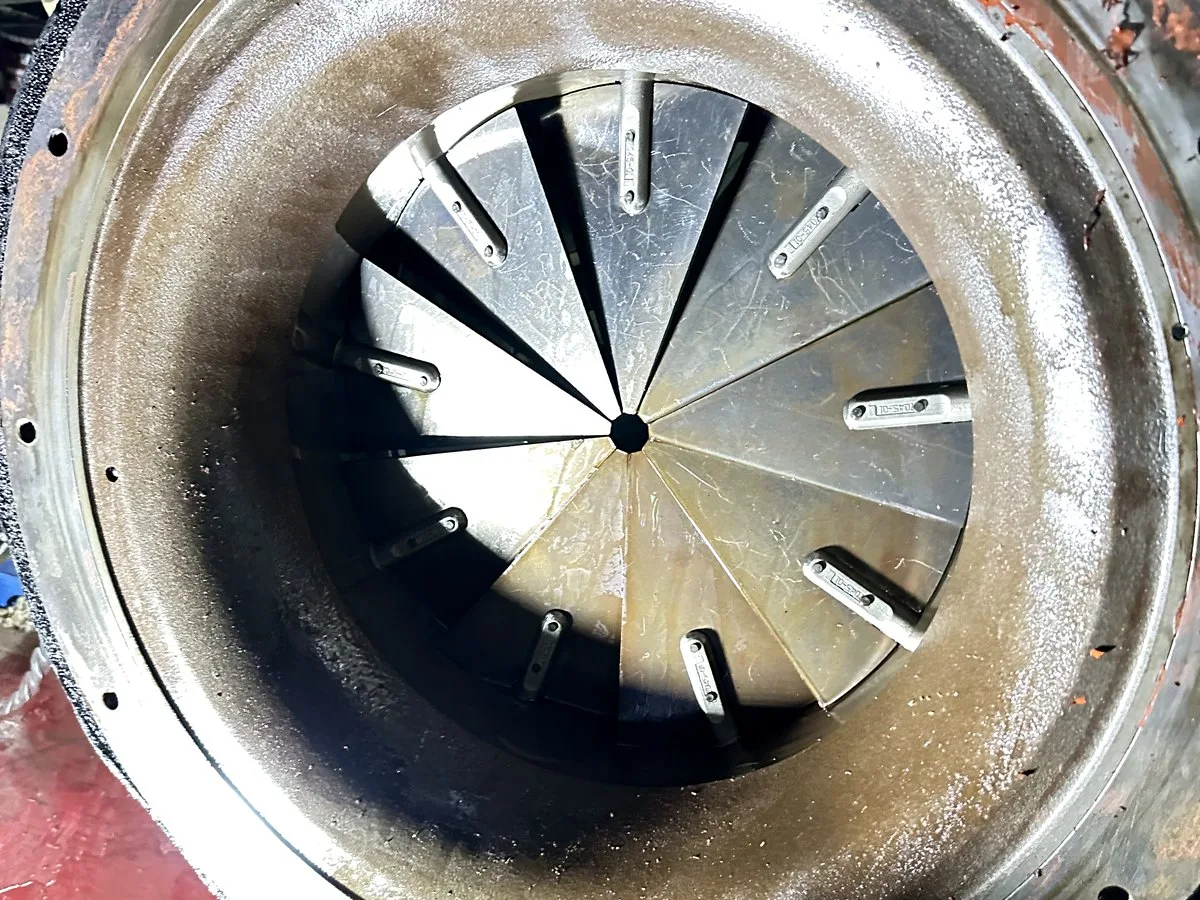 离心式冷水机组现场实拍 · 商业综合体