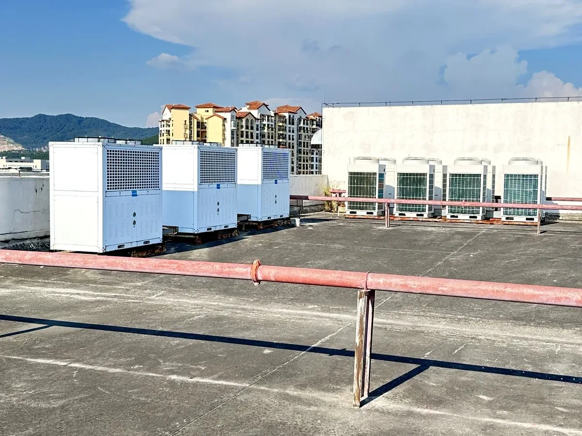 模块式中央空调现场作业实拍