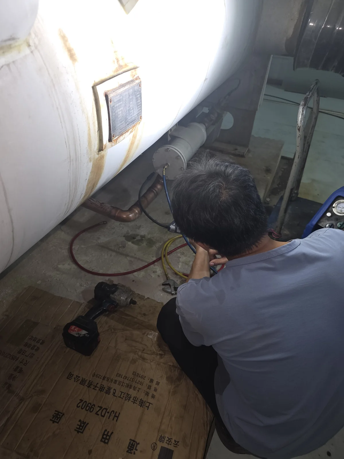 麦克维尔螺杆式冷水机组系统进水检修 · 油侵水管路排查与压力复测 现场记录 6